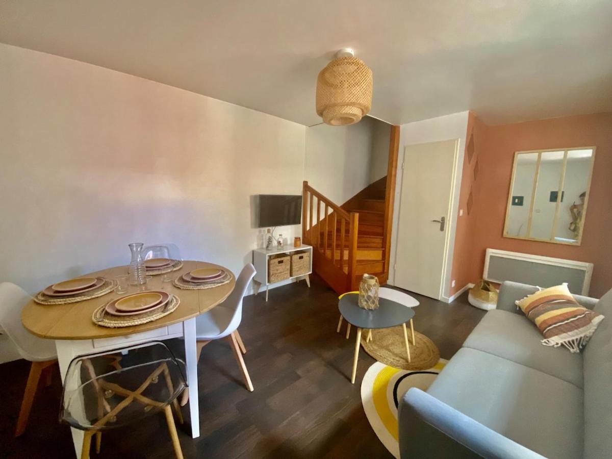 Appartamento Le Carnot: City Centre With Parking Space Poitiers Esterno foto