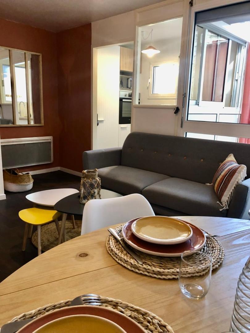 Appartamento Le Carnot: City Centre With Parking Space Poitiers Esterno foto